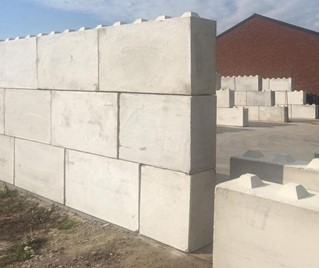 Stapelbare betonblokken